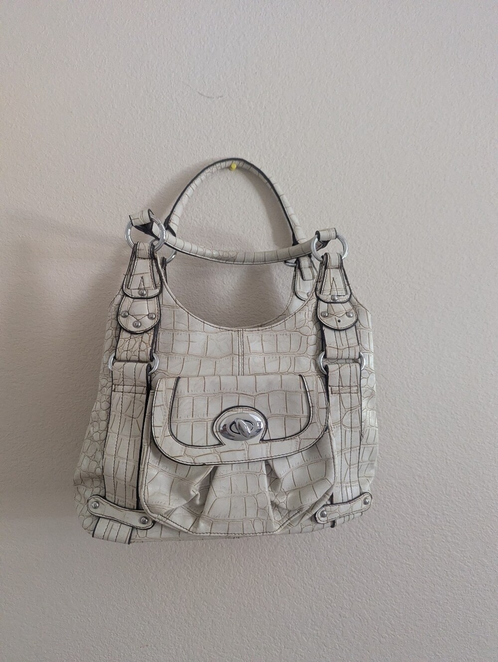 Wilsons Leather Croc-Embossed Cream Shoulder Bag with Silver Hardware